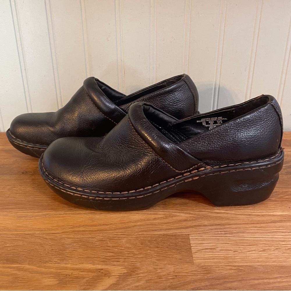 Thom McAn Leather Clogs (9M)